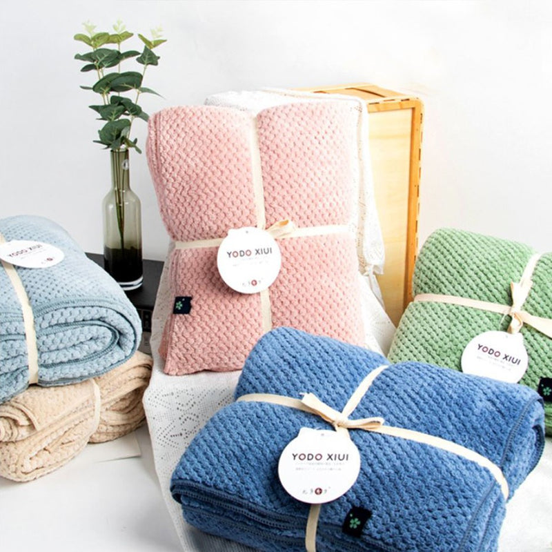 Ultra Absorbent Soft & Lightweight Microfiber Bath / Sports Towel