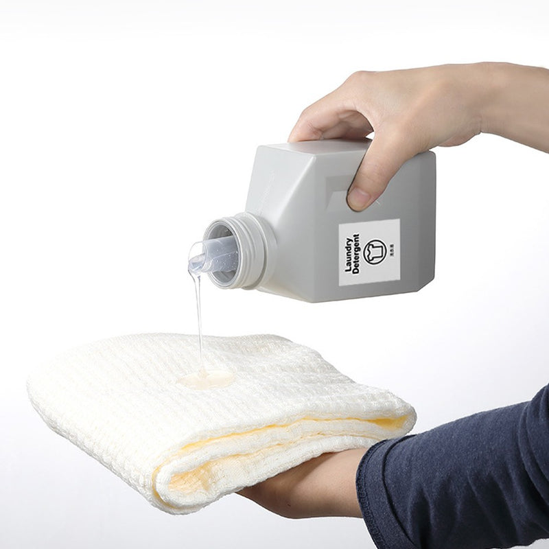 Monochrome Reusable Refill Bottles for Laundry Detergent / Fabric Conditioner