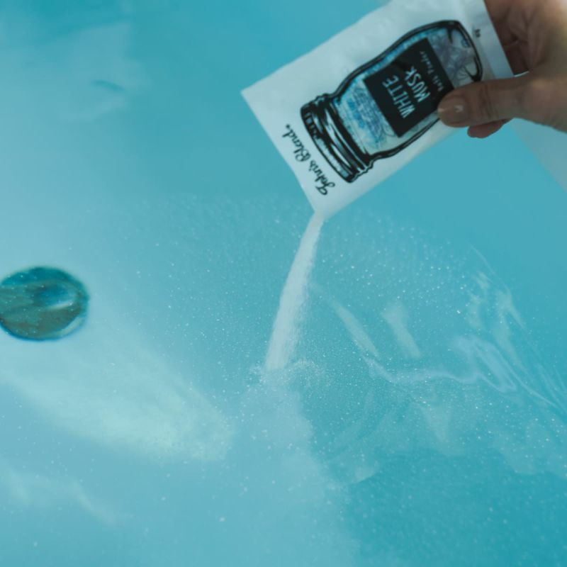 John’s Blend Fragrance Bath Powder 40g — White Musk